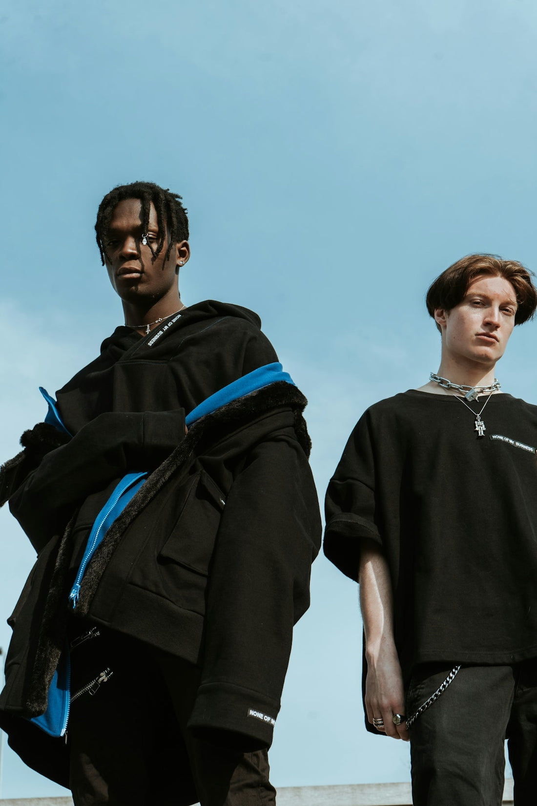 How to Master Luxury Streetwear With Boxy Fit T-Shirtsleiding the UK Fashion Style - VIZN