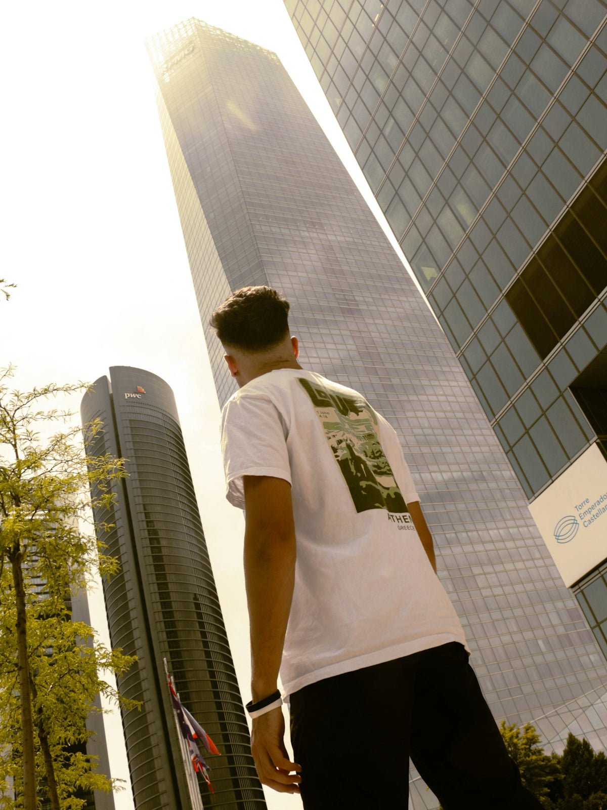 The Evolution of UK Streetwear From Classic to Modern Minimalism - VIZN