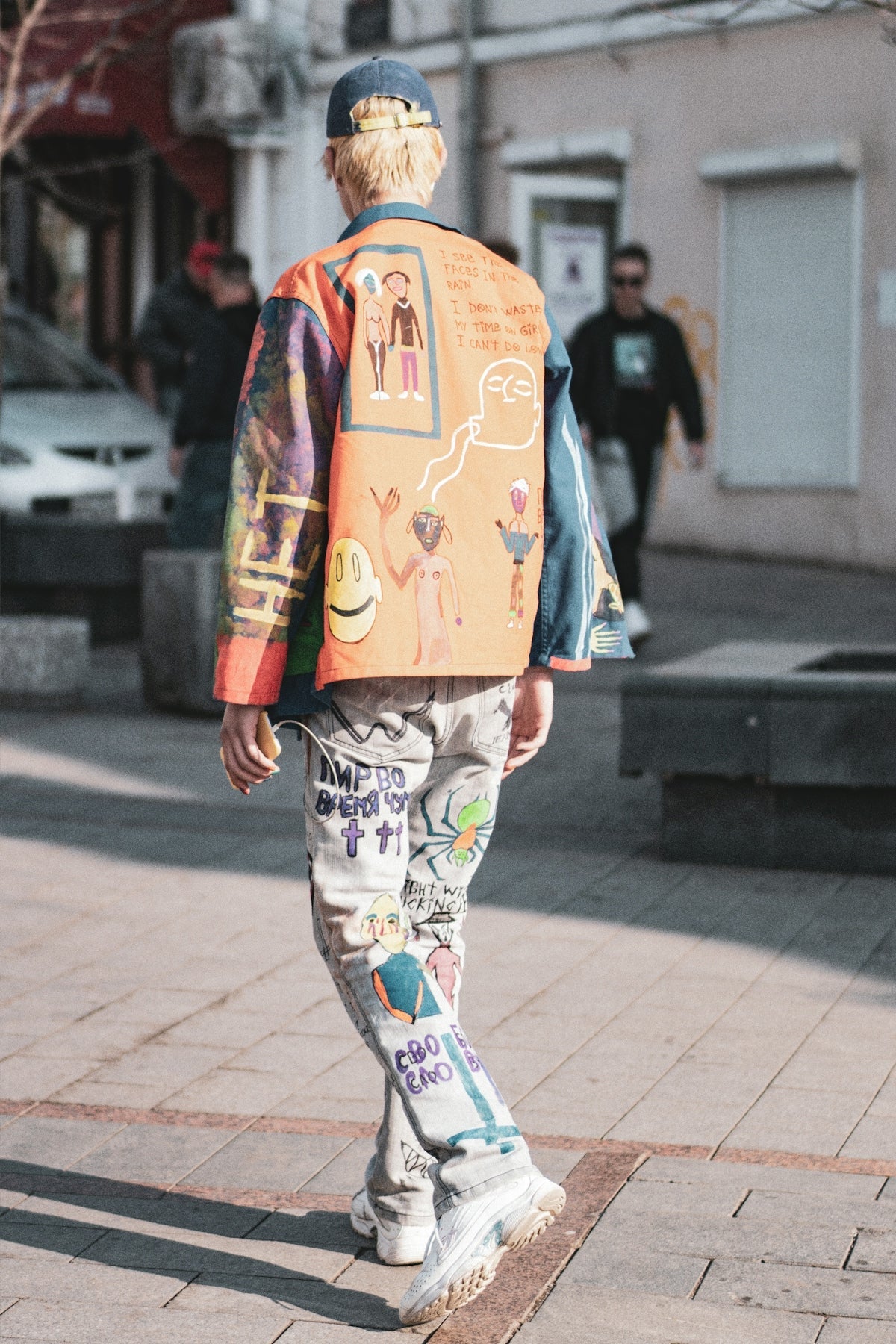 Unraveling Luxury Streetwear in the UK: The Appeal of Contemporary Design and Fit - VIZN
